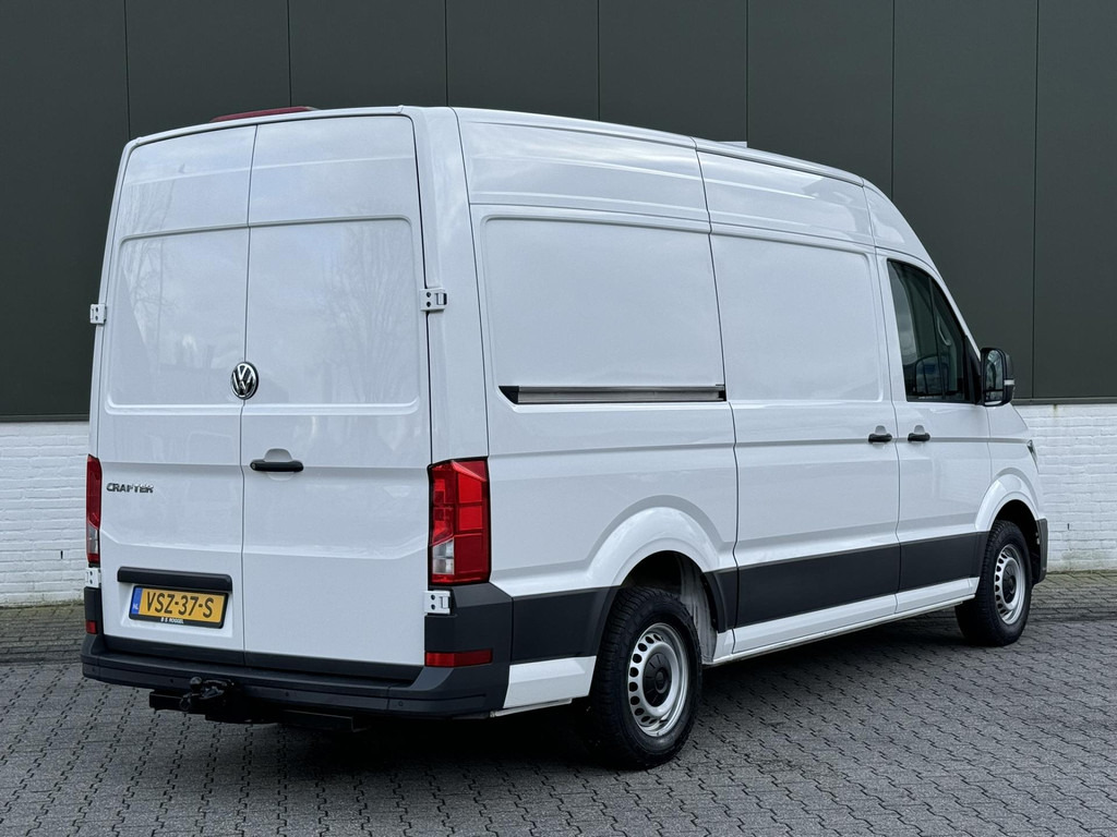 Volkswagen Crafter-30 2.0 TDI L3H3 Highline Carplay DAB Cruise Verwarmde voorruit Trekhaak Lat om Lat - Krovininis mikroautobusas: foto 2 Volkswagen Crafter-30 2.0 TDI L3H3 Highline Carplay DAB Cruise Verwarmde voorruit Trekhaak Lat om Lat - Krovininis mikroautobusas: foto 2
