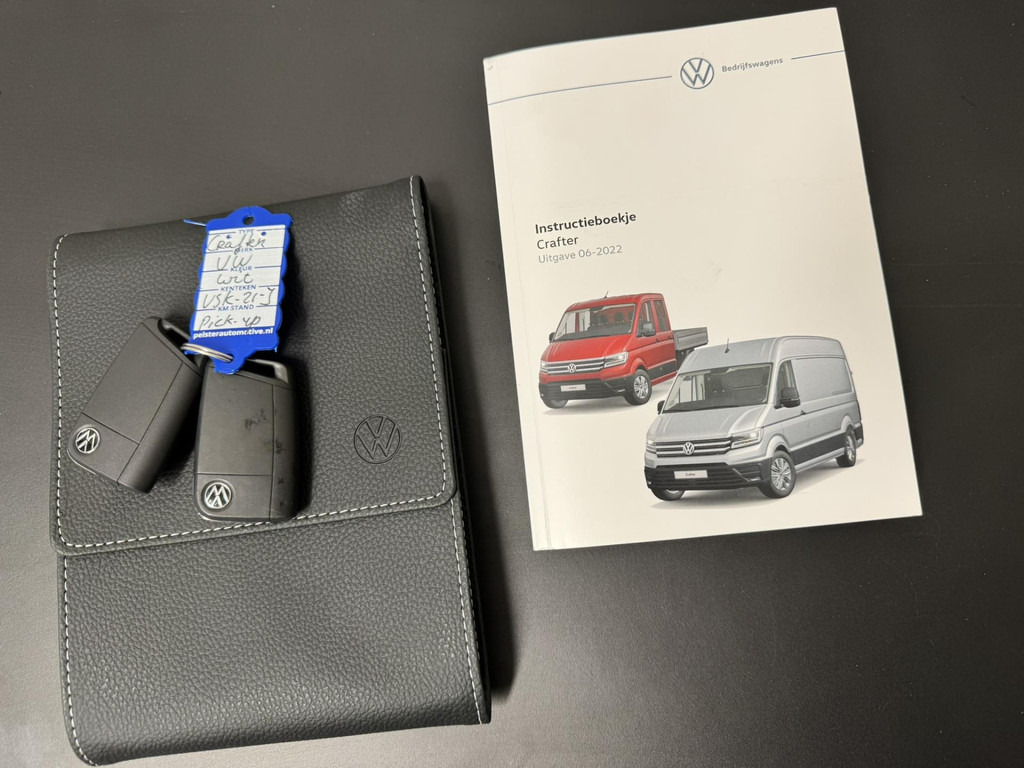 Volkswagen Crafter-35 2.0 TDI L4 DC Trendline Cruise control Automatisch airco Navigatie Apple Carplay / Android Auto - Pikapas: foto 3 Volkswagen Crafter-35 2.0 TDI L4 DC Trendline Cruise control Automatisch airco Navigatie Apple Carplay / Android Auto - Pikapas: foto 3