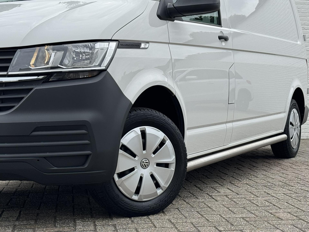 Volkswagen Transporter-2.0 TDI L2H1 28 Comfortline Navigatie Trekhaak Carplay Cruise Airco Lat om lat 4 Seizoenen banden - Krovininis mikroautobusas: foto 3 Volkswagen Transporter-2.0 TDI L2H1 28 Comfortline Navigatie Trekhaak Carplay Cruise Airco Lat om lat 4 Seizoenen banden - Krovininis mikroautobusas: foto 3