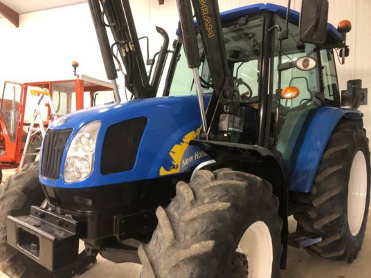 New Holland T5040 TRACTEUR + CHARGEUR - Traktorius: foto 1 New Holland T5040 TRACTEUR + CHARGEUR - Traktorius: foto 1