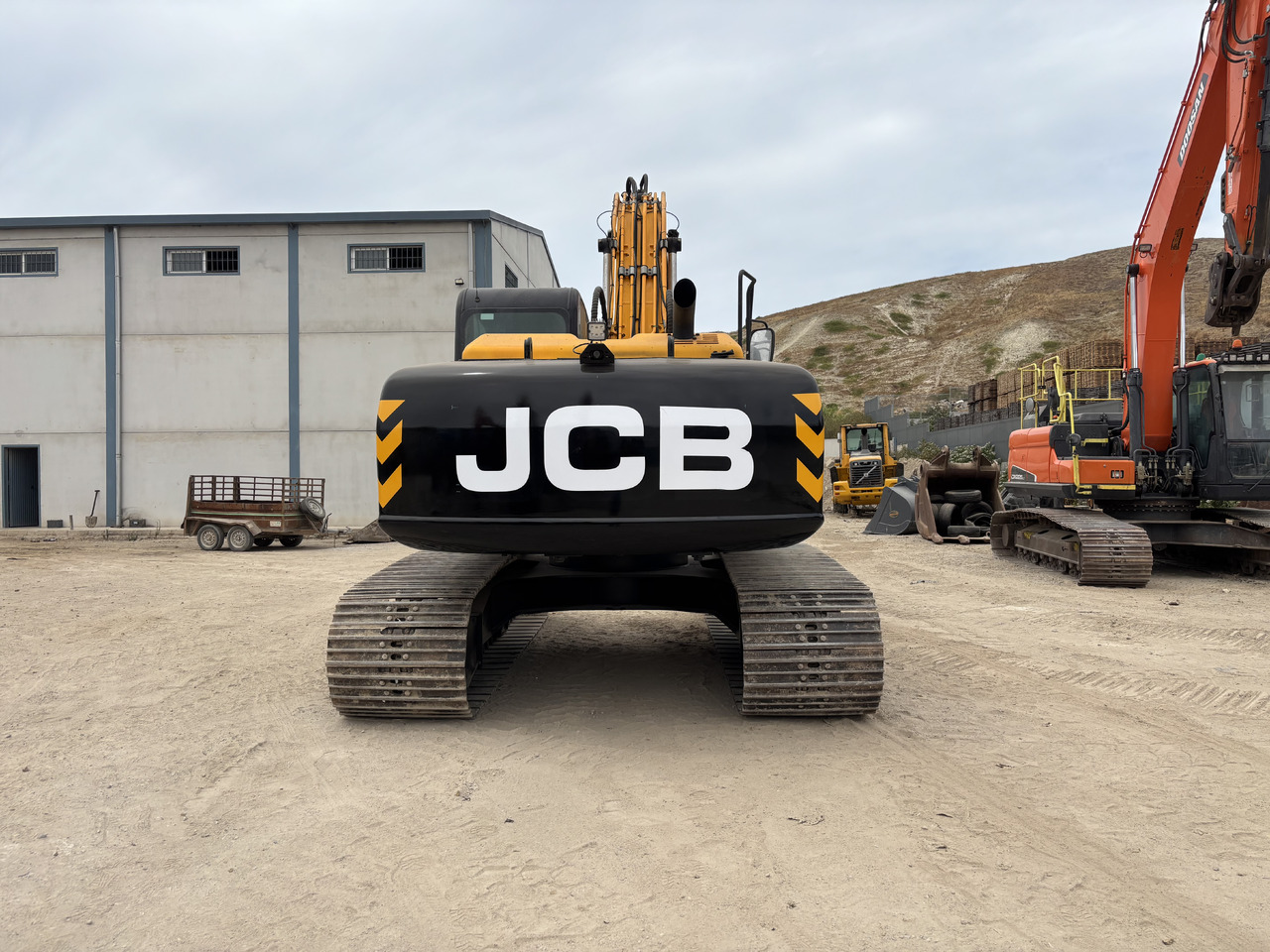 JCB JS220LC - Vikšrinis ekskavatorius: foto 4 JCB JS220LC - Vikšrinis ekskavatorius: foto 4
