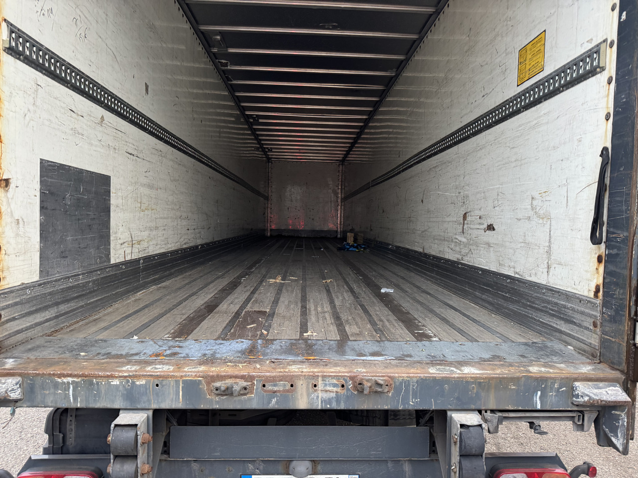 FRUEHAUF Fourgon - Furgonas puspriekabė: foto 5 FRUEHAUF Fourgon - Furgonas puspriekabė: foto 5