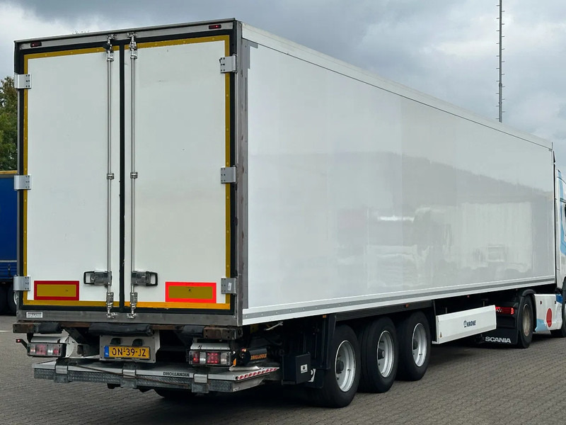 Krone Carrier Vector 1550 / Ov-Laadklep / Lift-As / Apk! - Refrižeratorius puspriekabė: foto 4 Krone Carrier Vector 1550 / Ov-Laadklep / Lift-As / Apk! - Refrižeratorius puspriekabė: foto 4