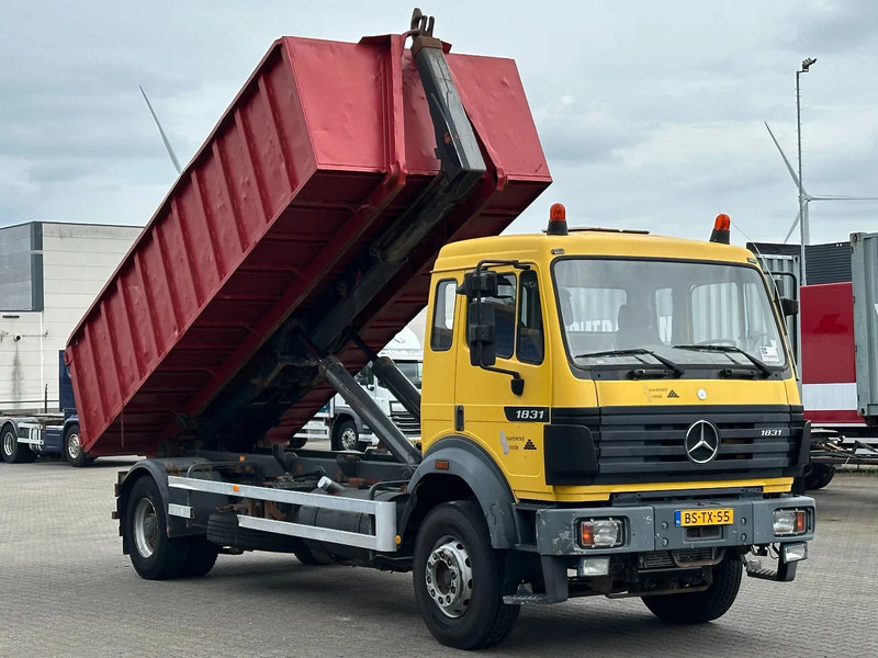 Mercedes-Benz SK 1931 4x2 Meiler Haakarm 20T Manual + Telma / Euro 1 - Hook-lift sunkvežimis: foto 2 Mercedes-Benz SK 1931 4x2 Meiler Haakarm 20T Manual + Telma / Euro 1 - Hook-lift sunkvežimis: foto 2