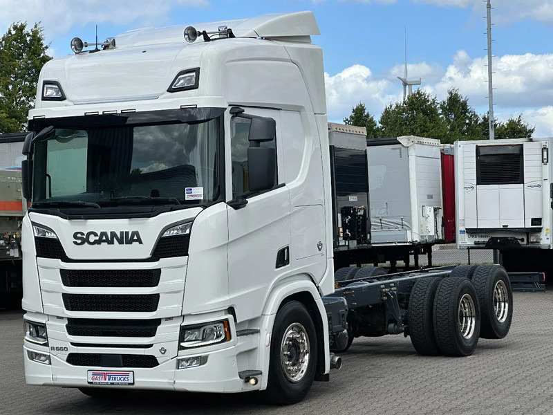 Scania R660 V8 6x4 Chassis with Lift-Axle / Retarder / 445 Tkm / Wb 4.75 / Full Air! - Važiuoklės sunkvežimis: foto 1 Scania R660 V8 6x4 Chassis with Lift-Axle / Retarder / 445 Tkm / Wb 4.75 / Full Air! - Važiuoklės sunkvežimis: foto 1
