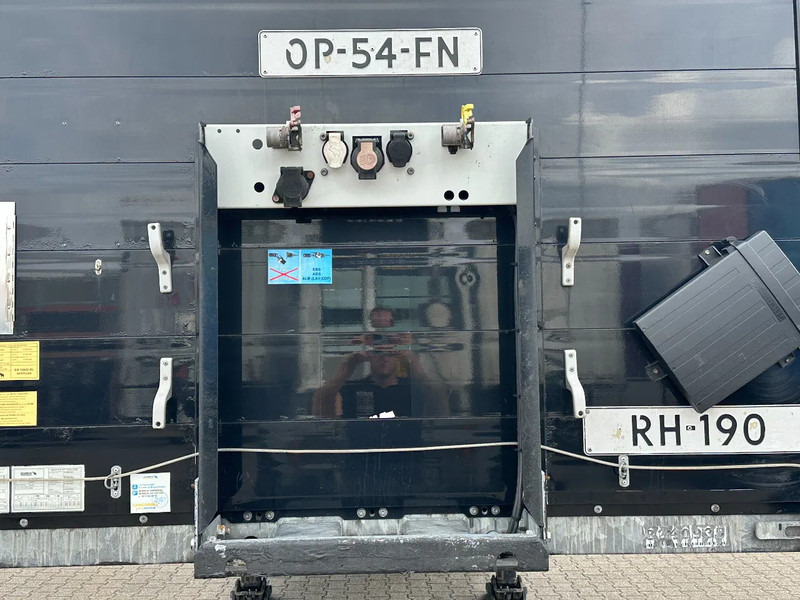 Schmitz Cargobull Schuifzeil met Borden / Disc-Brakes / Huckepack / Code XL - Tentinė puspriekabė: foto 5 Schmitz Cargobull Schuifzeil met Borden / Disc-Brakes / Huckepack / Code XL - Tentinė puspriekabė: foto 5