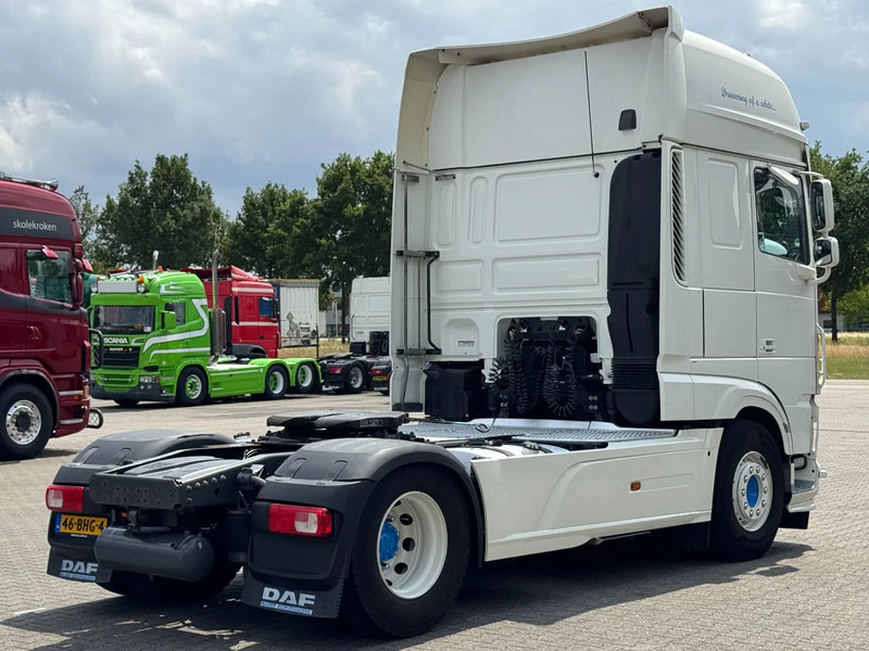 DAF XF 440 Super Space Cab 2 Tanks *NL-Truck* - Vilkikas: foto 3 DAF XF 440 Super Space Cab 2 Tanks *NL-Truck* - Vilkikas: foto 3