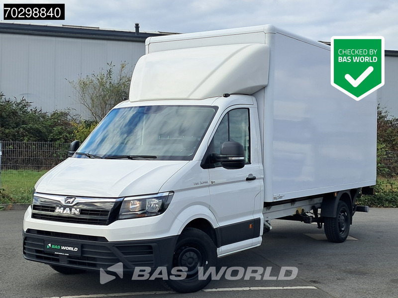Volkswagen Crafter 140pk Ladebordwand Automatik 140PS Koffer Kamera Tempomat Klima Euro6 20m3 A/C Cruise control - Furgonas su krovinių dėže: foto 1 Volkswagen Crafter 140pk Ladebordwand Automatik 140PS Koffer Kamera Tempomat Klima Euro6 20m3 A/C Cruise control - Furgonas su krovinių dėže: foto 1