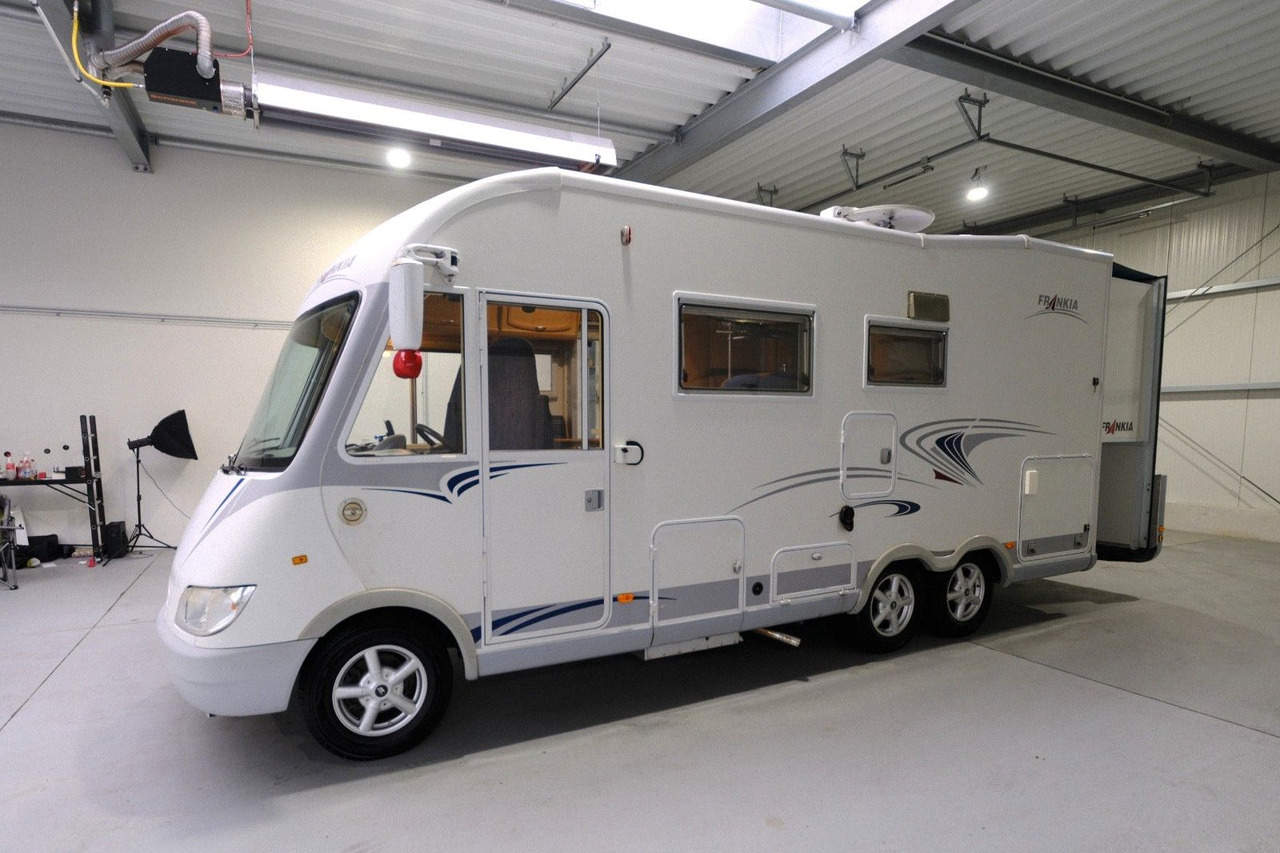 Frankia I 650 QS HolidayClass/Festbett+Hubbett/Klima/DPF - Integruotas kemperis: foto 3 Frankia I 650 QS HolidayClass/Festbett+Hubbett/Klima/DPF - Integruotas kemperis: foto 3