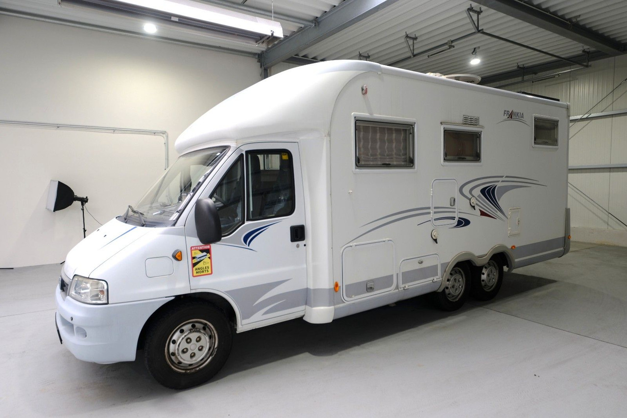 Frankia T 730 BD Comfort Class/Automatik/Festbett/Klima - Pusiau integruotas kemperis: foto 3 Frankia T 730 BD Comfort Class/Automatik/Festbett/Klima - Pusiau integruotas kemperis: foto 3