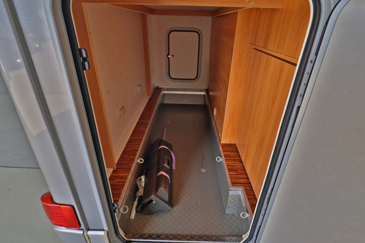 HYMER / ERIBA / HYMERCAR Exsis I 512 Silverline/Festbett/Garage/Klima - Integruotas kemperis: foto 5 HYMER / ERIBA / HYMERCAR Exsis I 512 Silverline/Festbett/Garage/Klima - Integruotas kemperis: foto 5