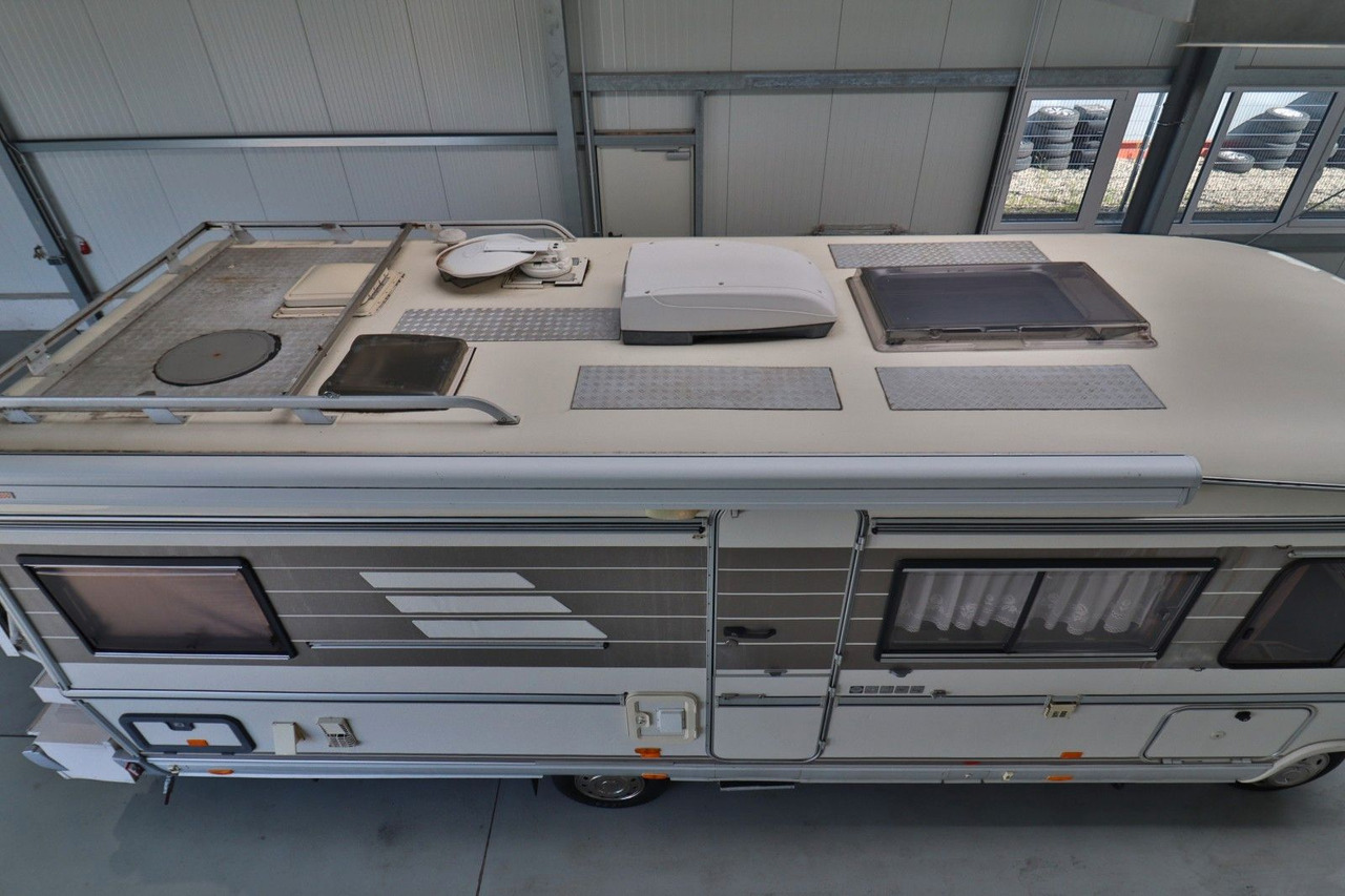 HYMER / ERIBA / HYMERCAR S 700/Festbett+Hubbett/Standklima/Markise - Integruotas kemperis: foto 4 HYMER / ERIBA / HYMERCAR S 700/Festbett+Hubbett/Standklima/Markise - Integruotas kemperis: foto 4