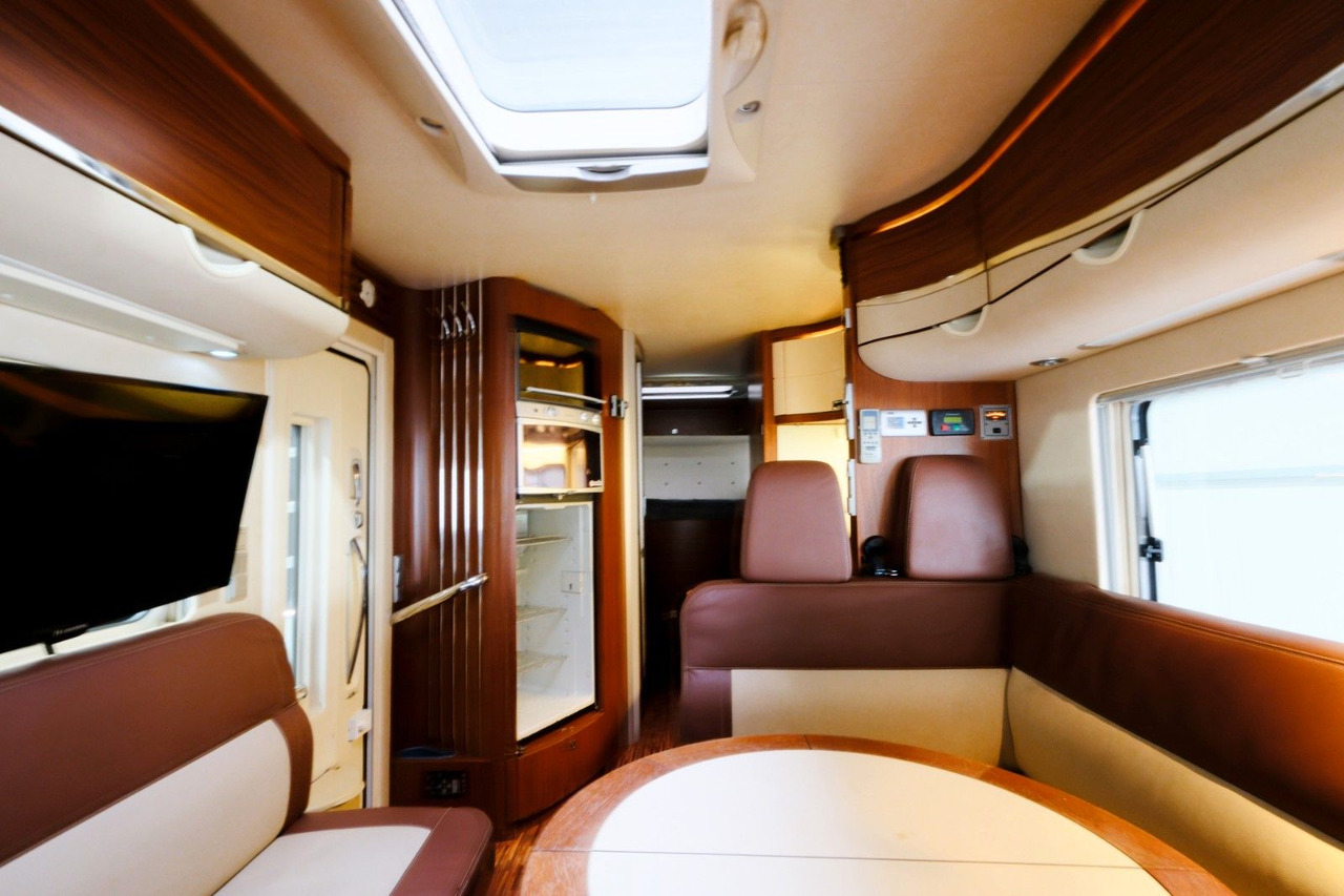 HYMER / ERIBA / HYMERCAR S 800/Automatik/Festbett+Hubbett/Klima/Solar/AHK HYMER / ERIBA / HYMERCAR S 800/Automatik/Festbett+Hubbett/Klima/Solar/AHK - Integruotas kemperis: foto 5 HYMER / ERIBA / HYMERCAR S 800/Automatik/Festbett+Hubbett/Klima/Solar/AHK HYMER / ERIBA / HYMERCAR S 800/Automatik/Festbett+Hubbett/Klima/Solar/AHK - Integruotas kemperis: foto 5