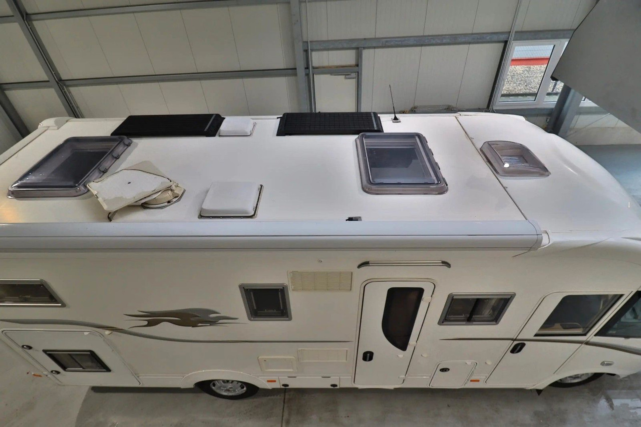 Laika KREOS 7010/Automatik/Festbett+Hubbett/TOP - Integruotas kemperis: foto 5 Laika KREOS 7010/Automatik/Festbett+Hubbett/TOP - Integruotas kemperis: foto 5