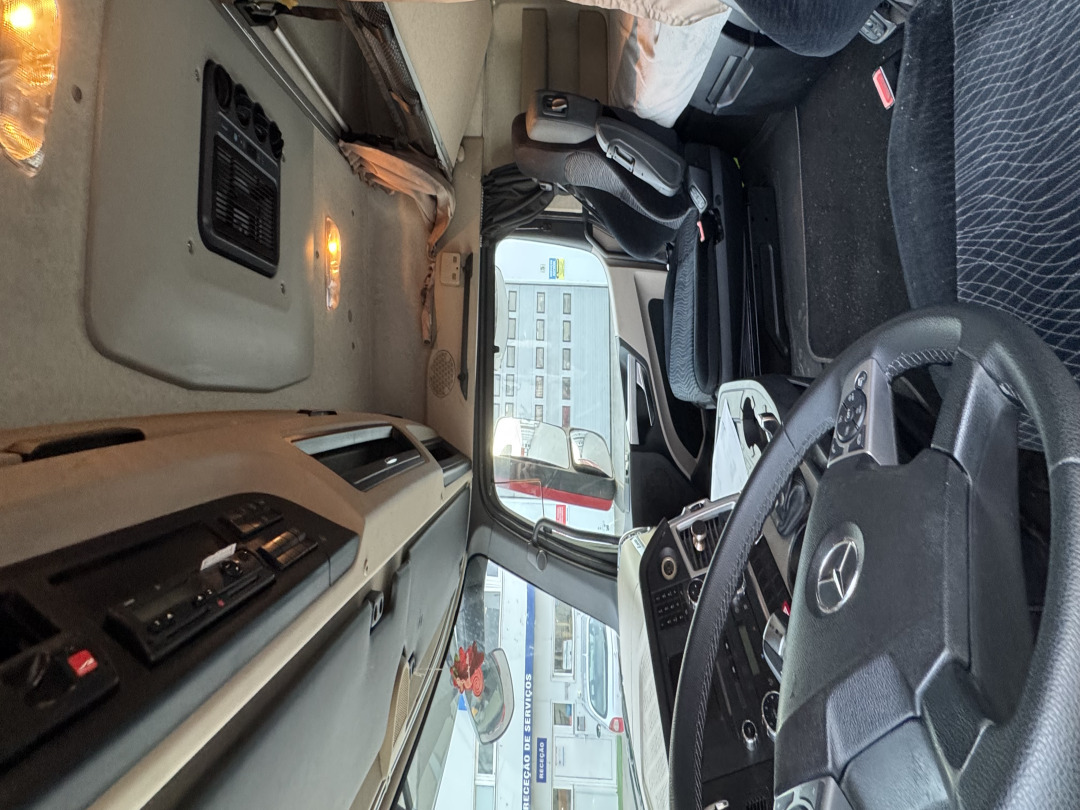 Mercedes Actros 510 1851 - Vilkikas: foto 4 Mercedes Actros 510 1851 - Vilkikas: foto 4