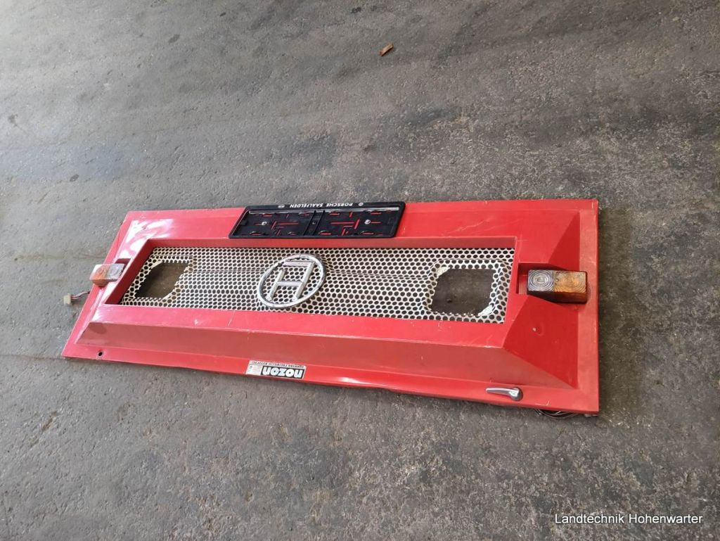 Lindner Motorhaube zu T 3500 (15678) - Kapotas - Sunkvežimis: foto 2 Lindner Motorhaube zu T 3500 (15678) - Kapotas - Sunkvežimis: foto 2