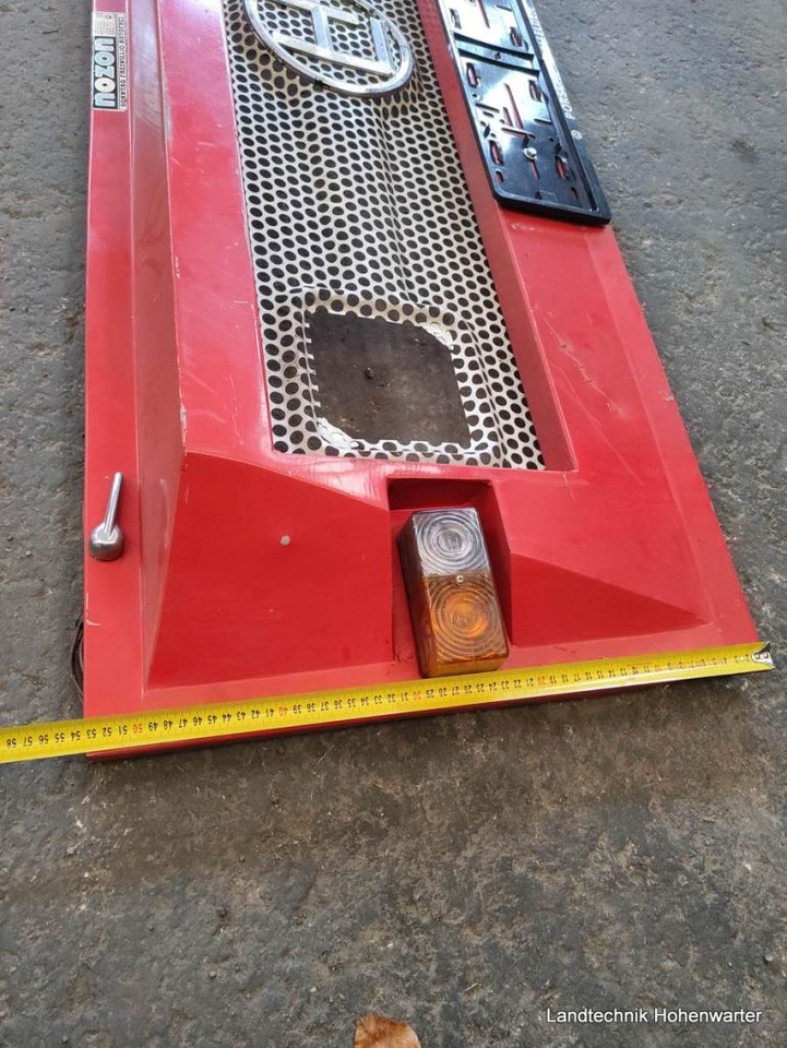 Lindner Motorhaube zu T 3500 (15678) - Kapotas - Sunkvežimis: foto 5 Lindner Motorhaube zu T 3500 (15678) - Kapotas - Sunkvežimis: foto 5