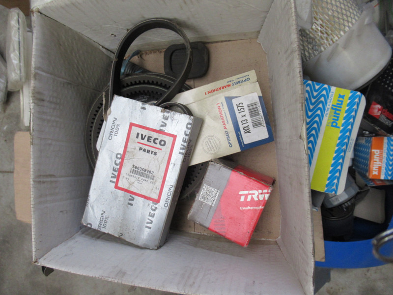 Diversen Partij filters: o.a brandstof, interieur, lucht & oliefilters - Kuro filtras - Komercinis automobilis: foto 5 Diversen Partij filters: o.a brandstof, interieur, lucht & oliefilters - Kuro filtras - Komercinis automobilis: foto 5