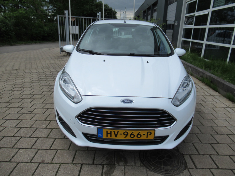 Ford Fiesta 1.0 EcoBoost 74KW Titanium 5-deurs - Hečbekas: foto 4 Ford Fiesta 1.0 EcoBoost 74KW Titanium 5-deurs - Hečbekas: foto 4