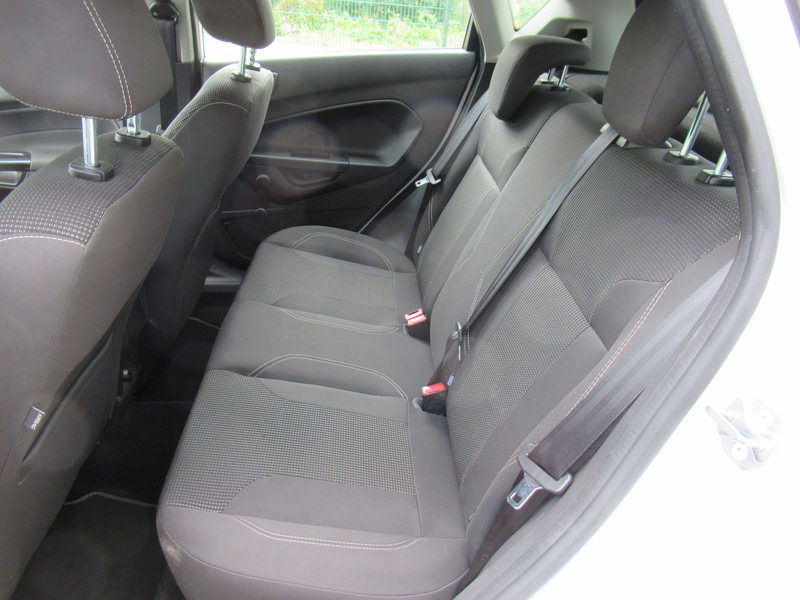 Hečbekas Ford Fiesta 1.0 EcoBoost 74KW Titanium 5-deurs: foto 14