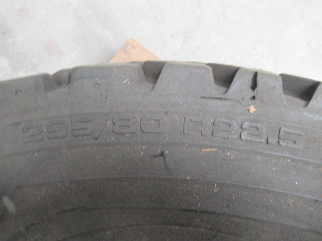 Goodyear 295/80 R 22.5 (DAF) - Padanga - Sunkvežimis: foto 2 Goodyear 295/80 R 22.5 (DAF) - Padanga - Sunkvežimis: foto 2