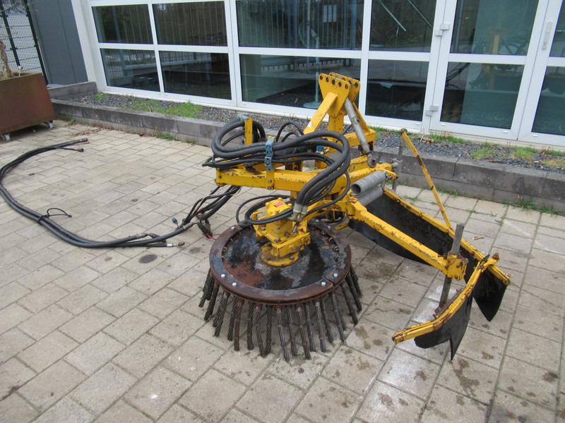 HWH RH-25315 Onkruidborstel Zwaar + HYDRO unit - Gatvių šlavimo mašina: foto 2 HWH RH-25315 Onkruidborstel Zwaar + HYDRO unit - Gatvių šlavimo mašina: foto 2