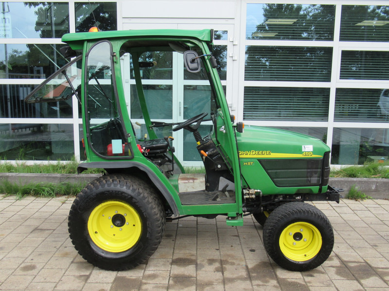 John Deere 4110 4WD 4x4 Hydrostaat Cabine - Traktorius: foto 4 John Deere 4110 4WD 4x4 Hydrostaat Cabine - Traktorius: foto 4