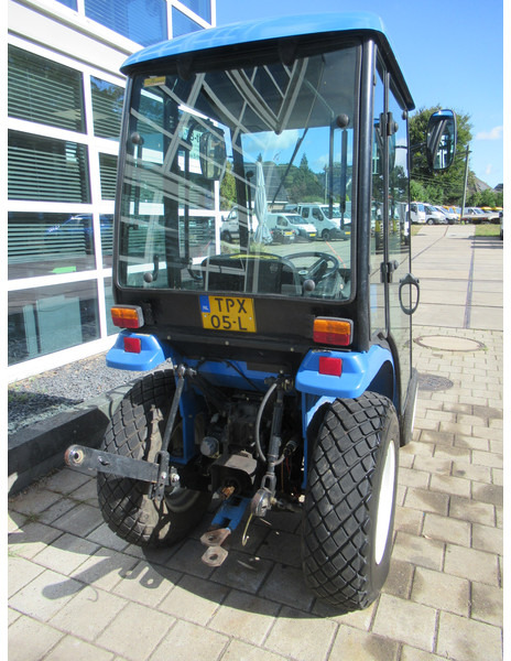 New Holland TC21D 4WD 4x4 Cabine Verwarming - Traktorius: foto 4 New Holland TC21D 4WD 4x4 Cabine Verwarming - Traktorius: foto 4