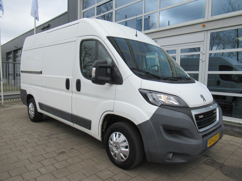 Peugeot Boxer 330 2.2 HDI 96KW L2H2 XR Airco Klima Flitsers - Mažas furgonas: foto 4 Peugeot Boxer 330 2.2 HDI 96KW L2H2 XR Airco Klima Flitsers - Mažas furgonas: foto 4
