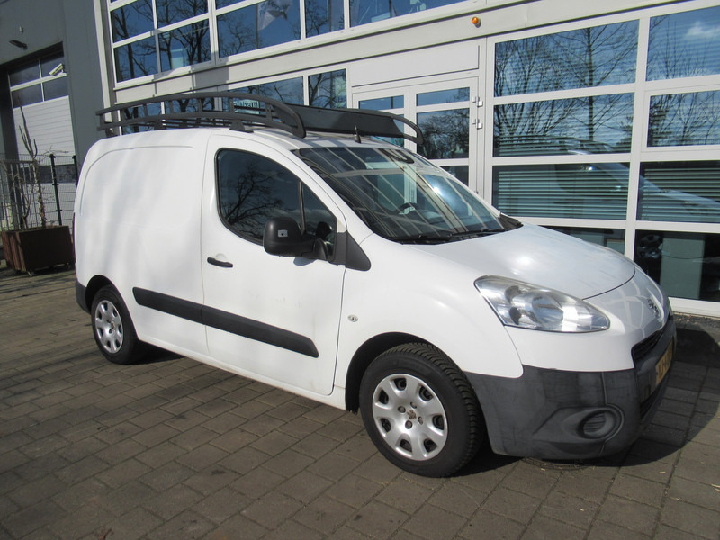 Peugeot Partner 120 1.6 HDI L1 XR Pro+ AIRCO Imperiaal Trekhaak - Mažas furgonas: foto 5 Peugeot Partner 120 1.6 HDI L1 XR Pro+ AIRCO Imperiaal Trekhaak - Mažas furgonas: foto 5