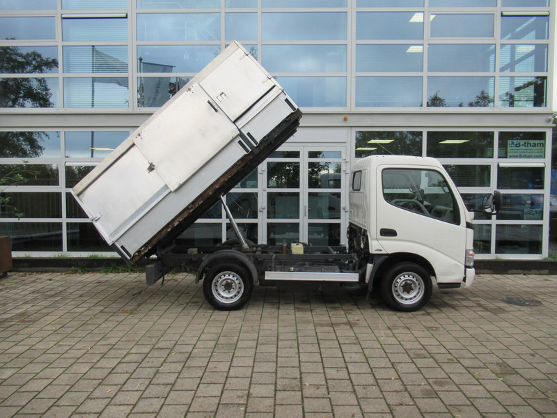 Toyota Dyna 100 3.0 D-4D 80KW Comfort Veegvuilkipper Tipper - Mažas savivartis: foto 4 Toyota Dyna 100 3.0 D-4D 80KW Comfort Veegvuilkipper Tipper - Mažas savivartis: foto 4