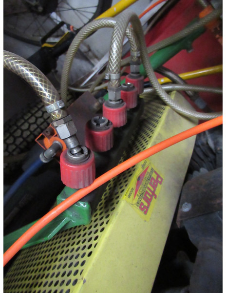 Votex Yanmar Diesel Pneumatische Snoei-unit Pneumatisch Snoei gereedschap - Žemės ūkio technika: foto 3 Votex Yanmar Diesel Pneumatische Snoei-unit Pneumatisch Snoei gereedschap - Žemės ūkio technika: foto 3