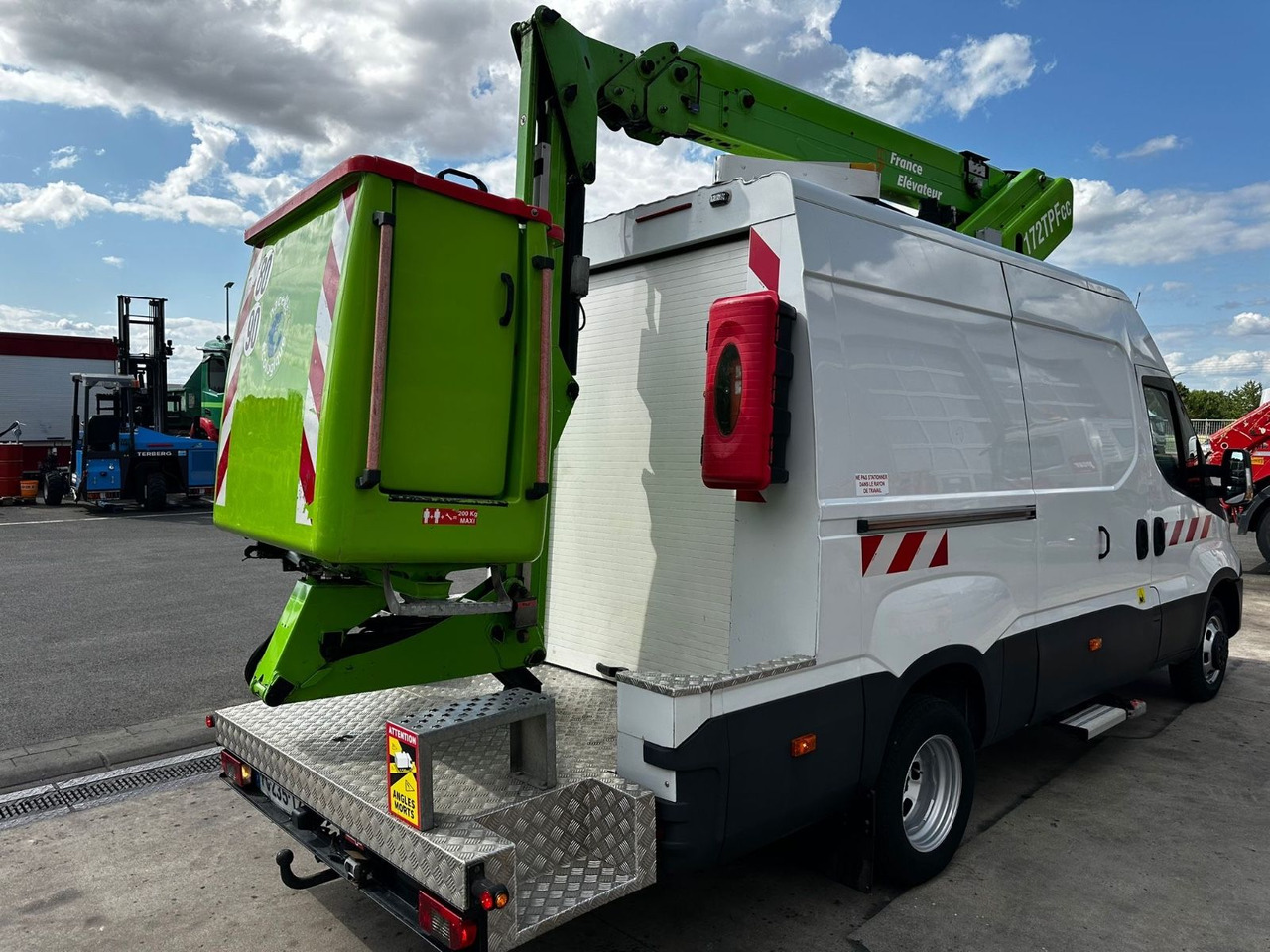 Iveco Daily 50C18 Hi-Matic/17m/Euro6/2-Punkt - Autobokštelio: foto 5 Iveco Daily 50C18 Hi-Matic/17m/Euro6/2-Punkt - Autobokštelio: foto 5