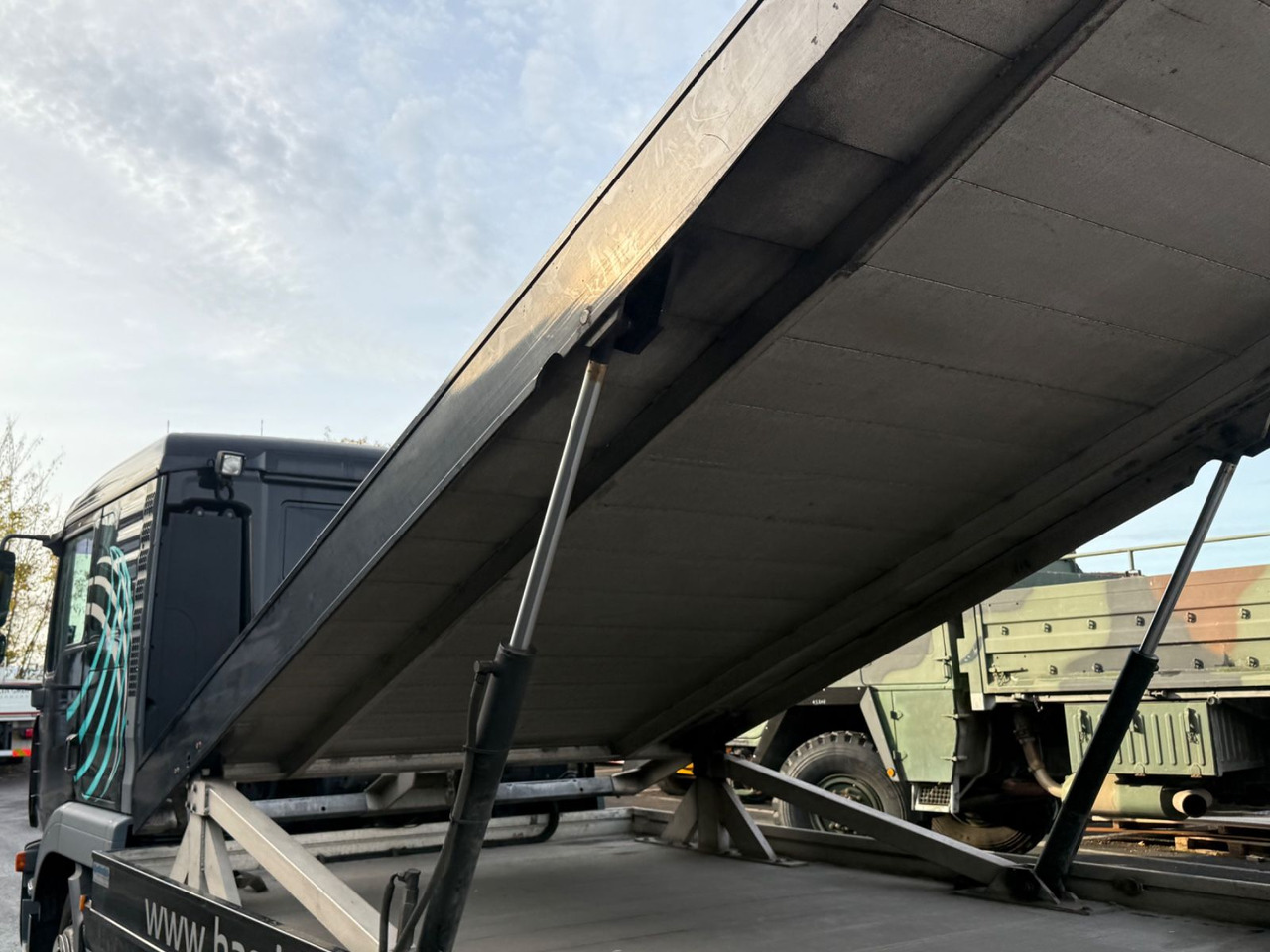 Autovežis sunkvežimis MAN TGL 8.210BL Moetefindt Doppelstock, Klima, Winde: foto 10