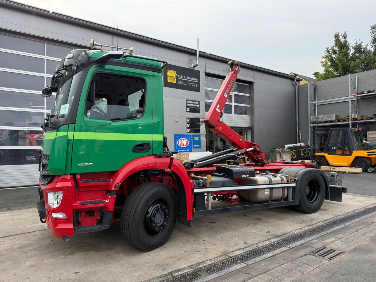Mercedes-Benz Arocs 1836/10,7L/Hiab Ultima 14S/4x2/Autom./Top - Hook-lift sunkvežimis: foto 2 Mercedes-Benz Arocs 1836/10,7L/Hiab Ultima 14S/4x2/Autom./Top - Hook-lift sunkvežimis: foto 2