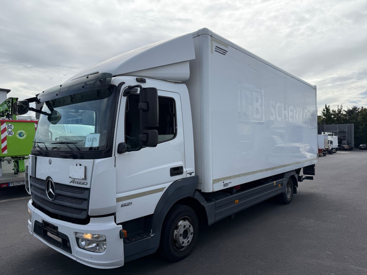 Mercedes-Benz Atego 3 4x2 821 4x2 LBW / Ahk. / Palfinger / 6m - Furgonas su krovinių dėže: foto 1 Mercedes-Benz Atego 3 4x2 821 4x2 LBW / Ahk. / Palfinger / 6m - Furgonas su krovinių dėže: foto 1