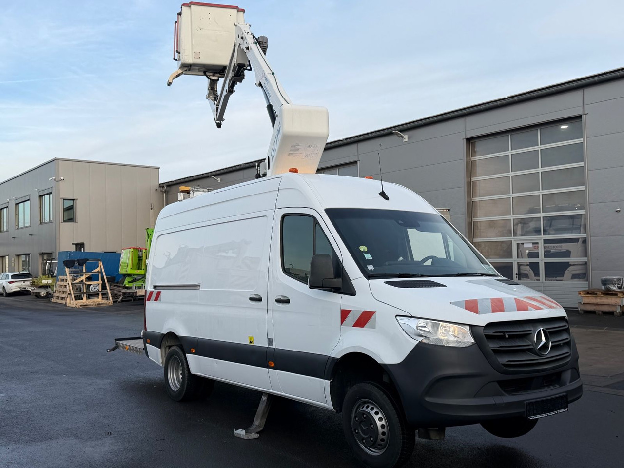 Mercedes-Benz Sprinter 516 CDI 15m/2-Punkt/Tüv neu/265kg - Autobokštelio: foto 1 Mercedes-Benz Sprinter 516 CDI 15m/2-Punkt/Tüv neu/265kg - Autobokštelio: foto 1