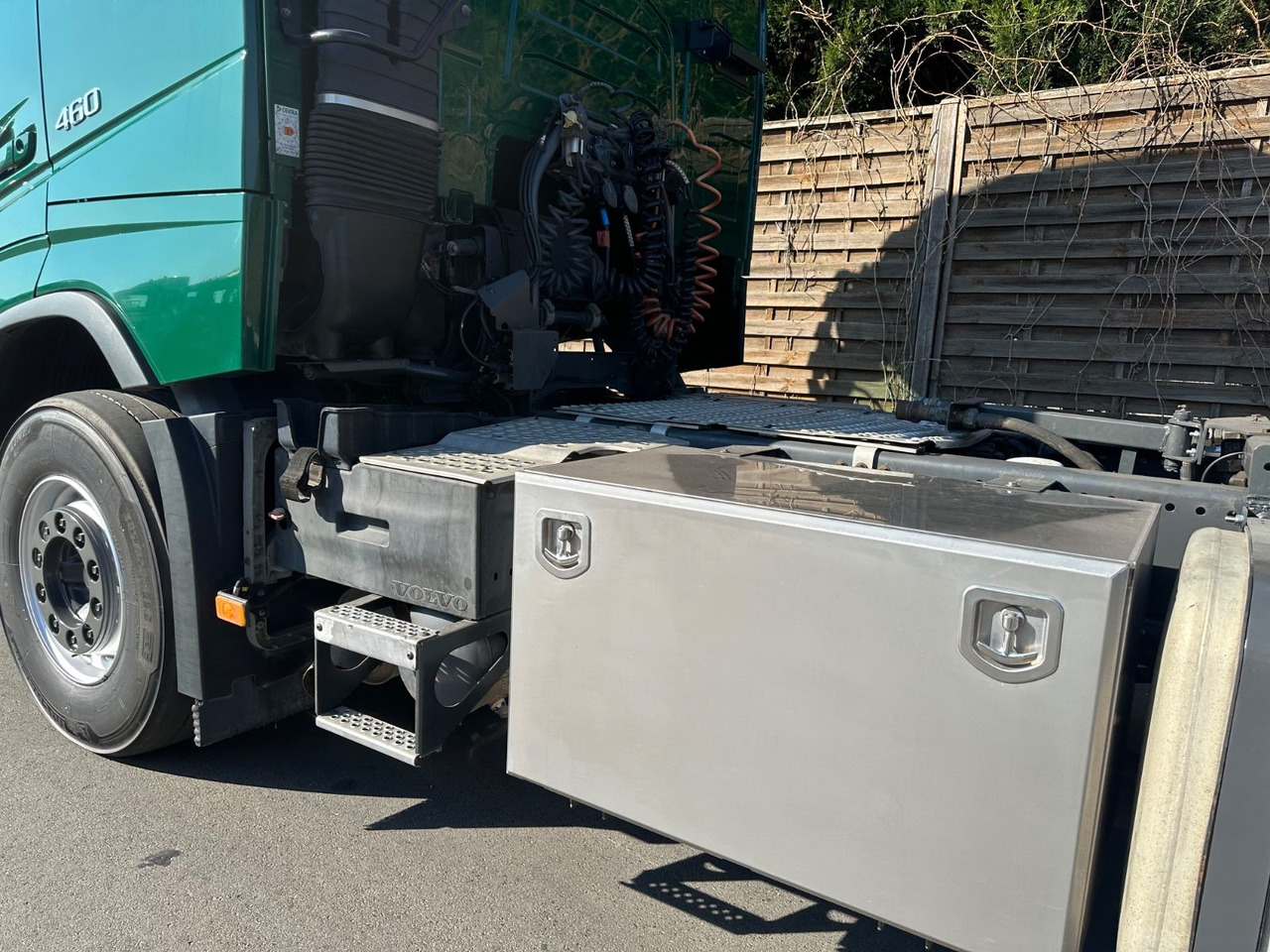 Volvo FH 460 *orig.KM*2-K-Hydraulic*1st owner* - Vilkikas: foto 4 Volvo FH 460 *orig.KM*2-K-Hydraulic*1st owner* - Vilkikas: foto 4