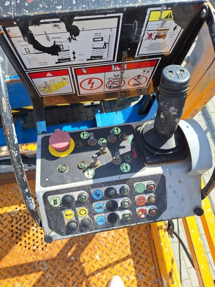 Žirklinis keltuvas Haulotte Compact 12 DX: foto 11