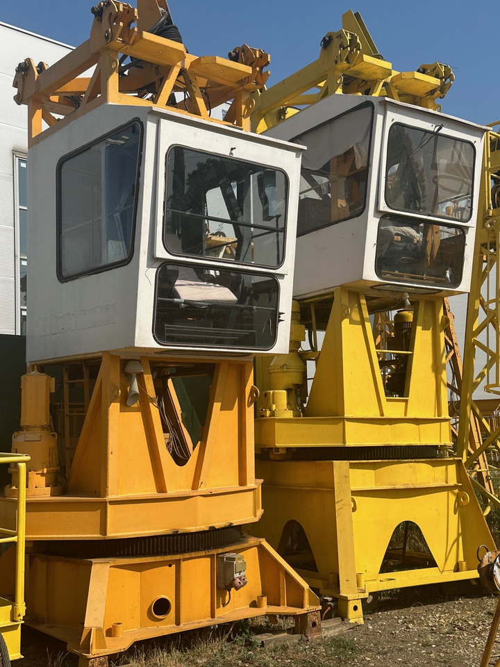 LIEBHERR 140 EC-H10 - Bokštinis kranas: foto 1 LIEBHERR 140 EC-H10 - Bokštinis kranas: foto 1