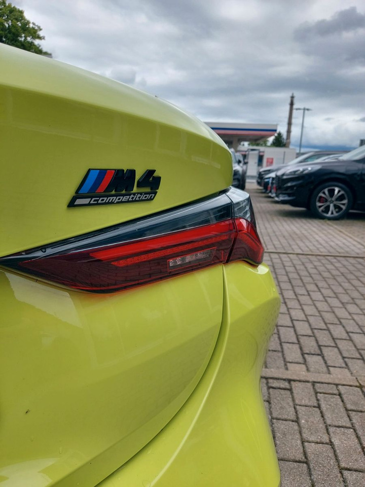 BMW M4 Cabrio G83 xDrive Competition M-Sport H&K - Lengvasis automobilis: foto 2 BMW M4 Cabrio G83 xDrive Competition M-Sport H&K - Lengvasis automobilis: foto 2
