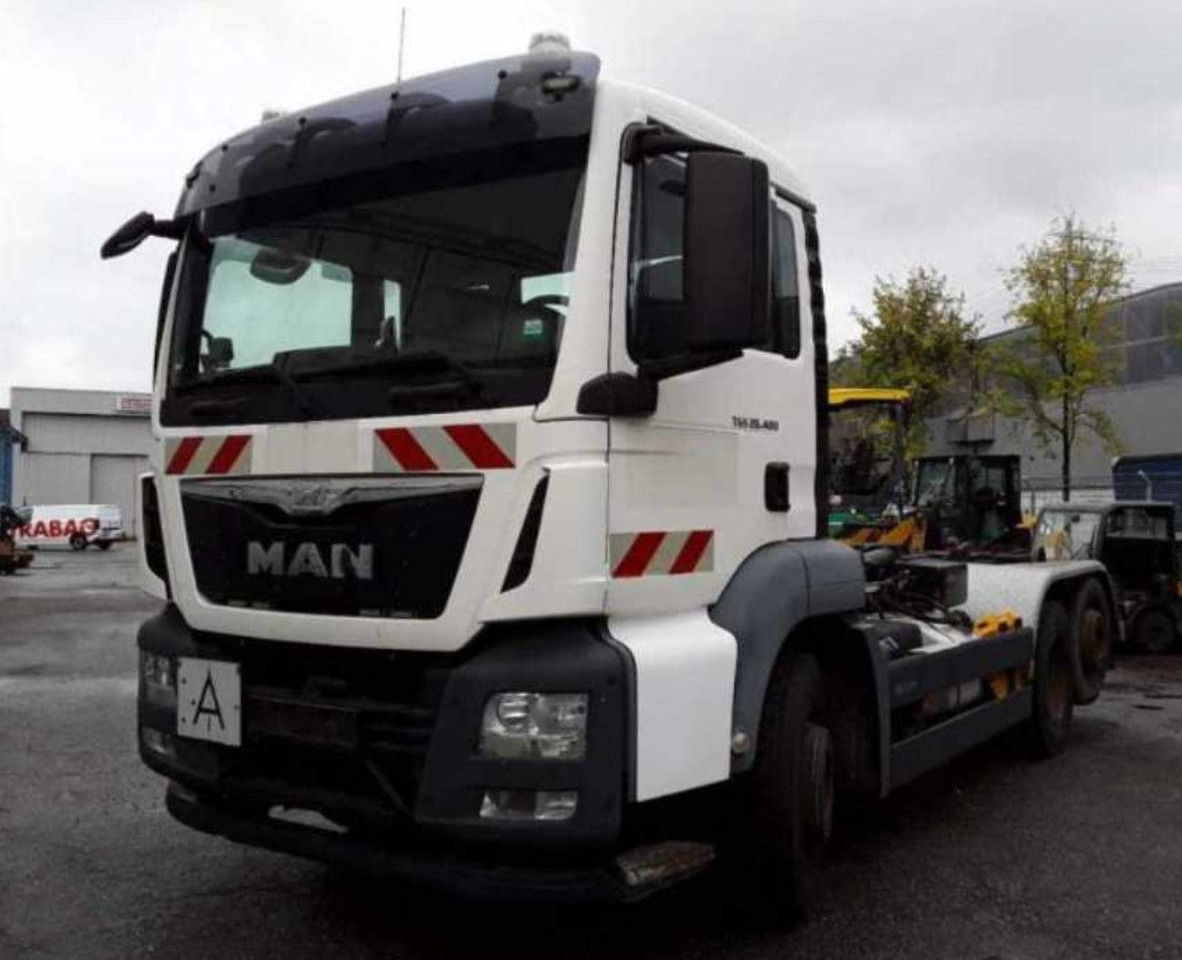 MAN 26.400 ABROLLER HIAB - Hook-lift sunkvežimis: foto 1 MAN 26.400 ABROLLER HIAB - Hook-lift sunkvežimis: foto 1