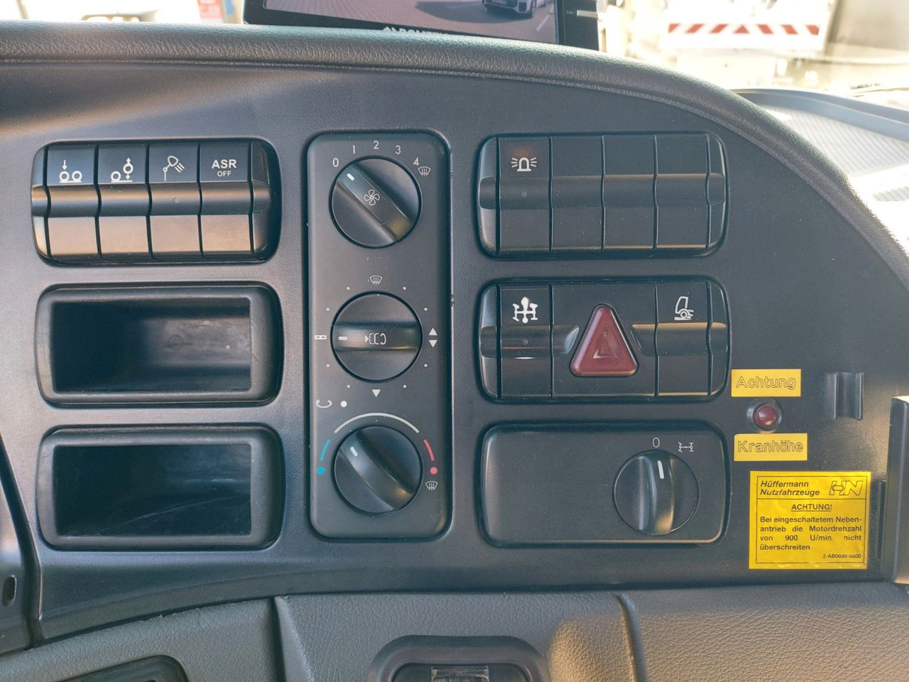 Mercedes-Benz Actros 6-Zyl. 2541 HMF KRAN ABROLLKIPPER lizingą Mercedes-Benz Actros 6-Zyl. 2541 HMF KRAN ABROLLKIPPER: foto 17 Mercedes-Benz Actros 6-Zyl. 2541 HMF KRAN ABROLLKIPPER lizingą Mercedes-Benz Actros 6-Zyl. 2541 HMF KRAN ABROLLKIPPER: foto 17