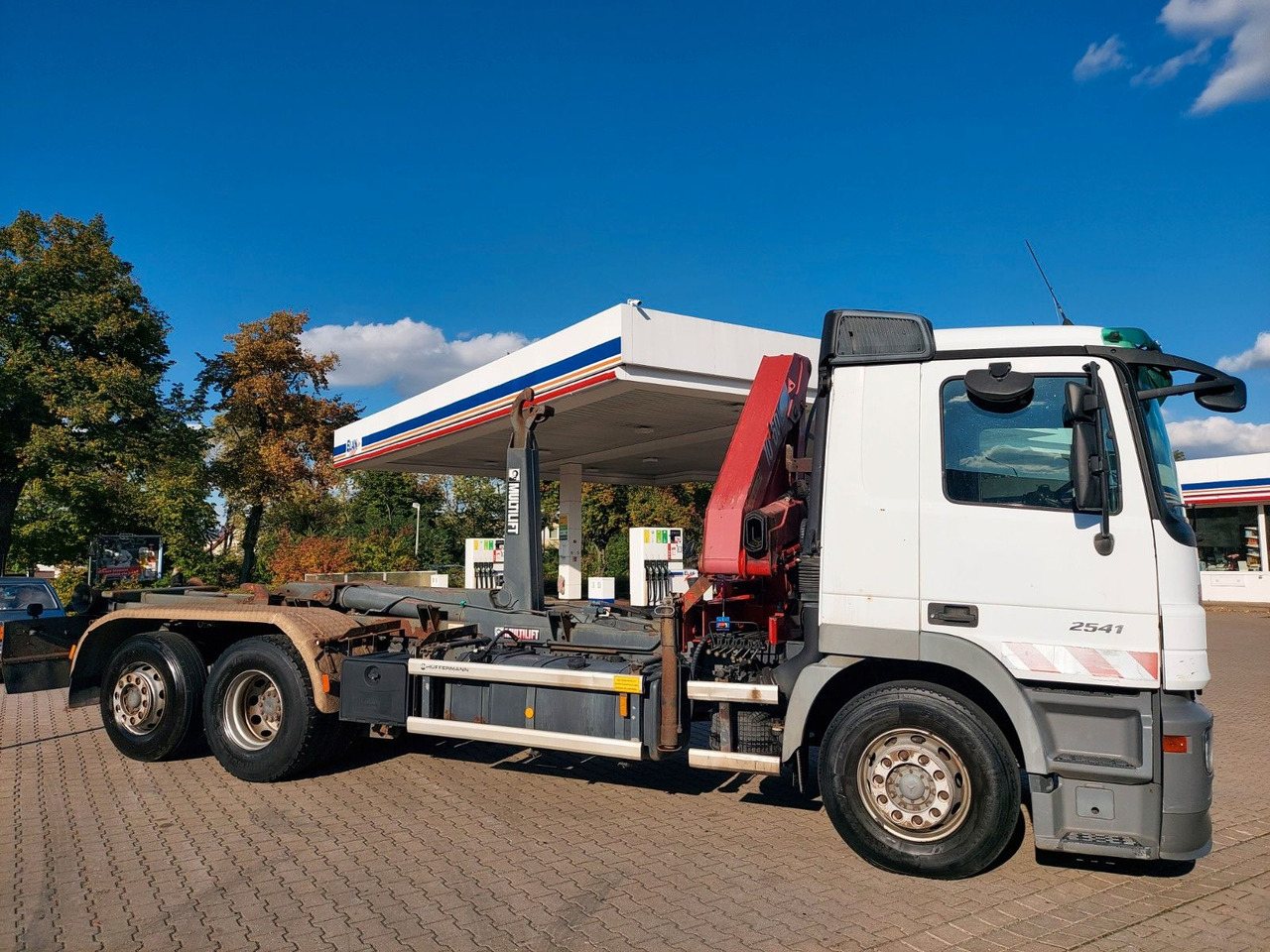 Mercedes-Benz Actros 6-Zyl. 2541 HMF KRAN ABROLLKIPPER lizingą Mercedes-Benz Actros 6-Zyl. 2541 HMF KRAN ABROLLKIPPER: foto 10 Mercedes-Benz Actros 6-Zyl. 2541 HMF KRAN ABROLLKIPPER lizingą Mercedes-Benz Actros 6-Zyl. 2541 HMF KRAN ABROLLKIPPER: foto 10