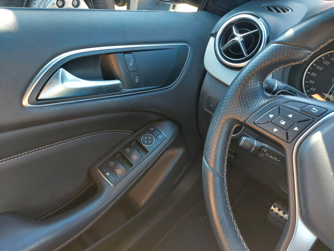 Sedanas Mercedes-Benz B 180 B -Klasse B 180 Autom. Xenon Navi: foto 11