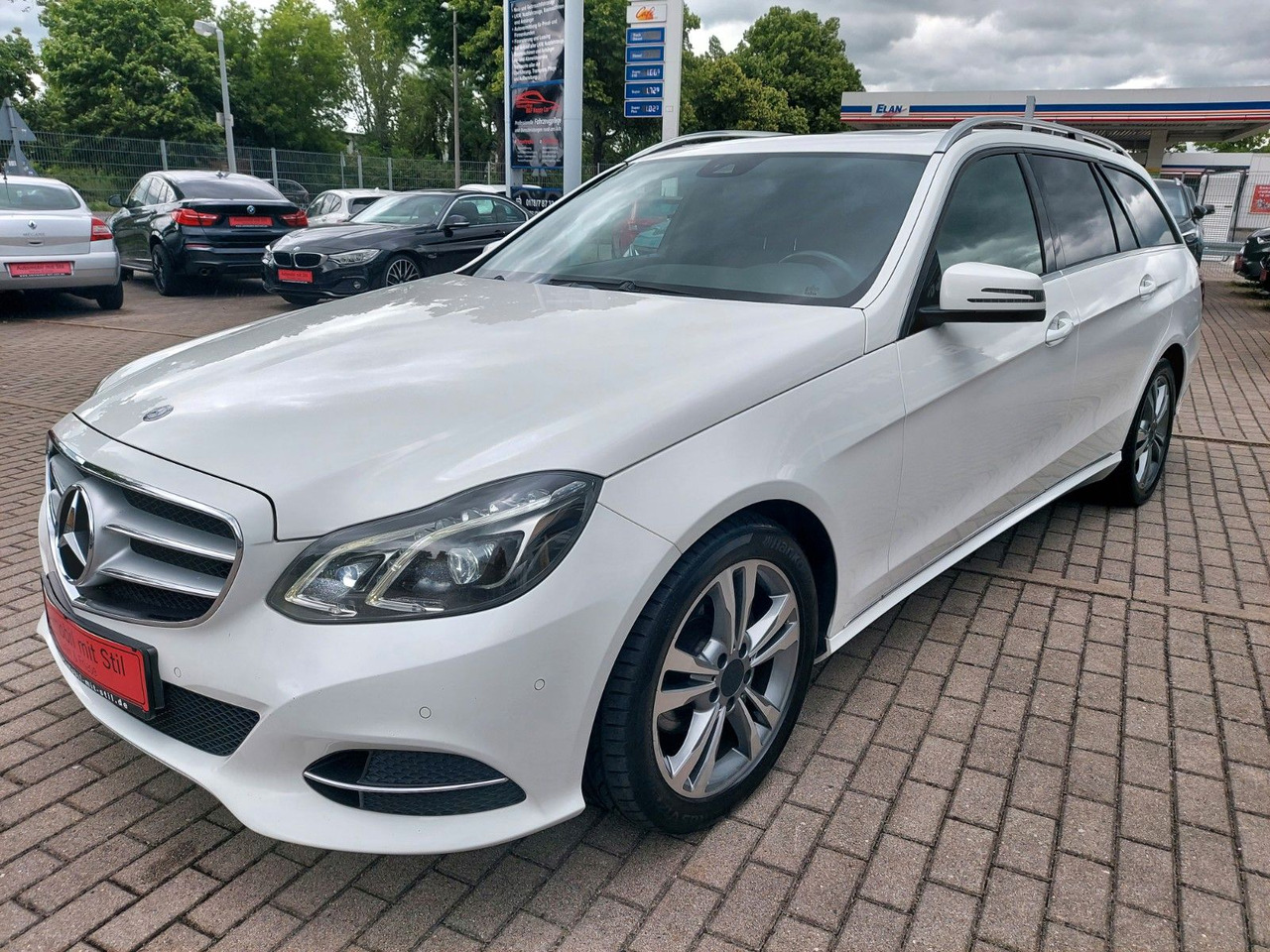Mercedes-Benz E 220 E -Klasse T 220CDI LED Glasdach Leder Navi - Lengvasis automobilis: foto 5 Mercedes-Benz E 220 E -Klasse T 220CDI LED Glasdach Leder Navi - Lengvasis automobilis: foto 5