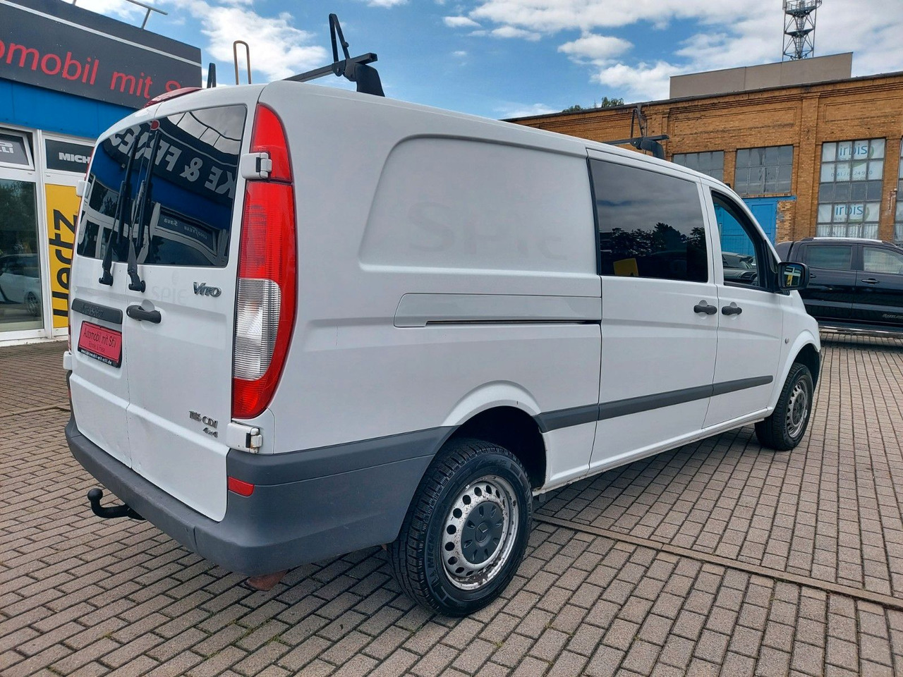 Mercedes-Benz Vito Mixto 4x4 116 extralang Automatik 5 Sitze - Keleivinis furgonas: foto 5 Mercedes-Benz Vito Mixto 4x4 116 extralang Automatik 5 Sitze - Keleivinis furgonas: foto 5