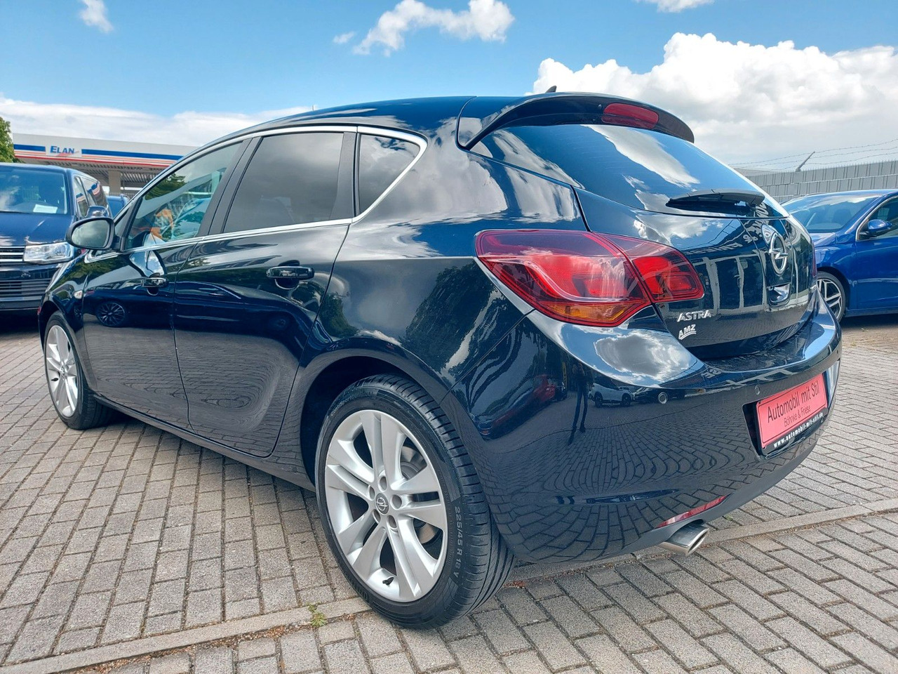 Opel Astra J Lim. 5-trg. Innovation Xenon Navi Sitzhe - Sedanas: foto 5 Opel Astra J Lim. 5-trg. Innovation Xenon Navi Sitzhe - Sedanas: foto 5