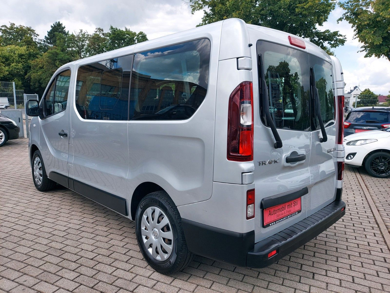 Renault Trafic Combi L1H1 2,7t Expression Klima - Keleivinis furgonas: foto 5 Renault Trafic Combi L1H1 2,7t Expression Klima - Keleivinis furgonas: foto 5