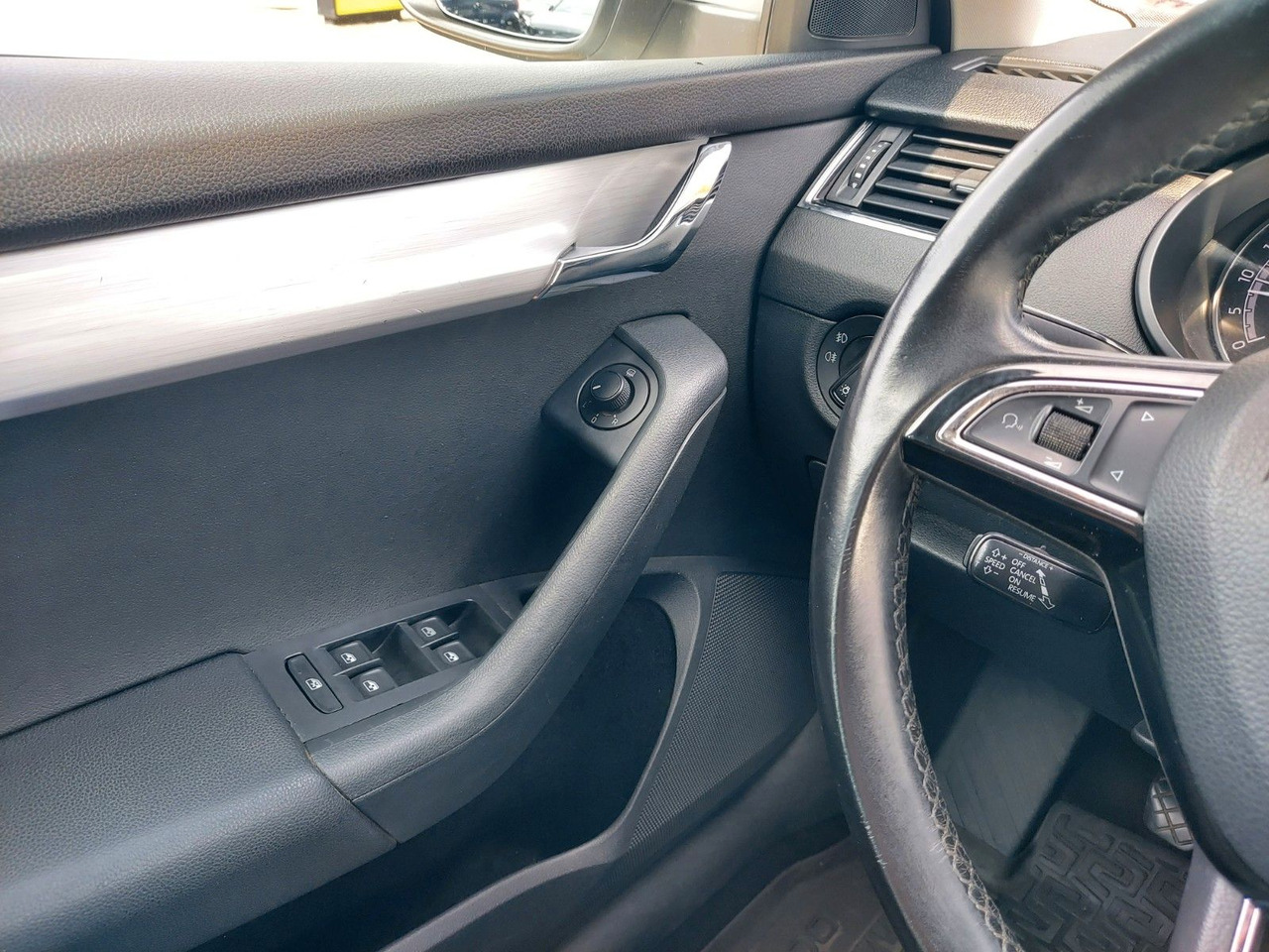 Universalas Skoda Octavia Combi Drive LED ACC Radar DAB 8xRad AHK: foto 15